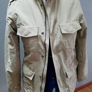 Men's small or women's large safari type jacket